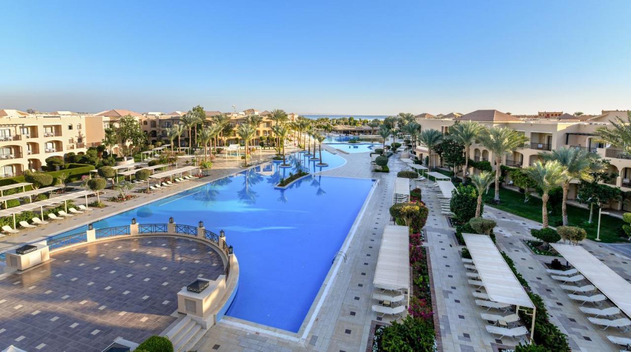 ジャズ アクアマリン リゾート フルガダ エクステリア 写真 The pool at the St. Regis