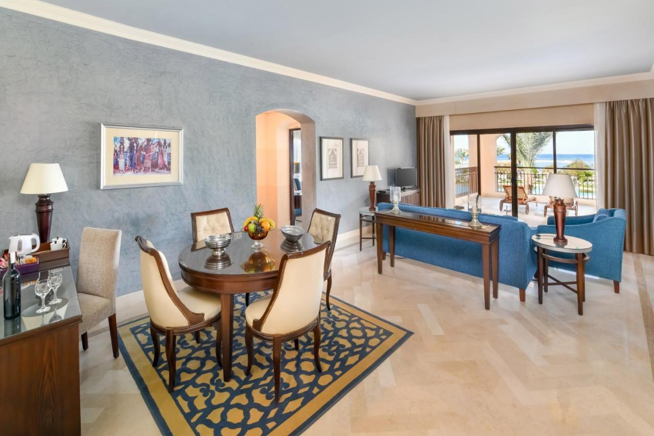 ジャズ アクアマリン リゾート フルガダ エクステリア 写真 A suite at the Four Seasons Resort